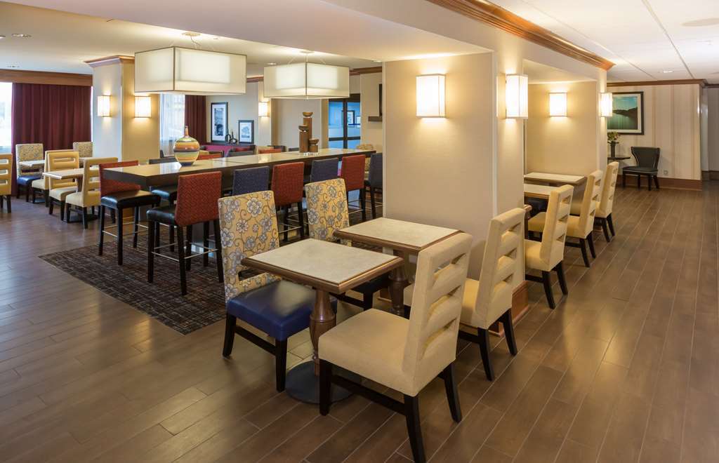 Hampton Inn Buffalo-Williamsville Restaurant foto